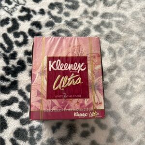 Vintage 1986 Kleenex Tissue Box